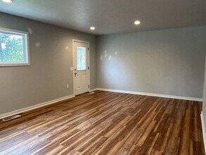 224-226 Goethals Dr in Richland, WA - Foto de edificio - Building Photo