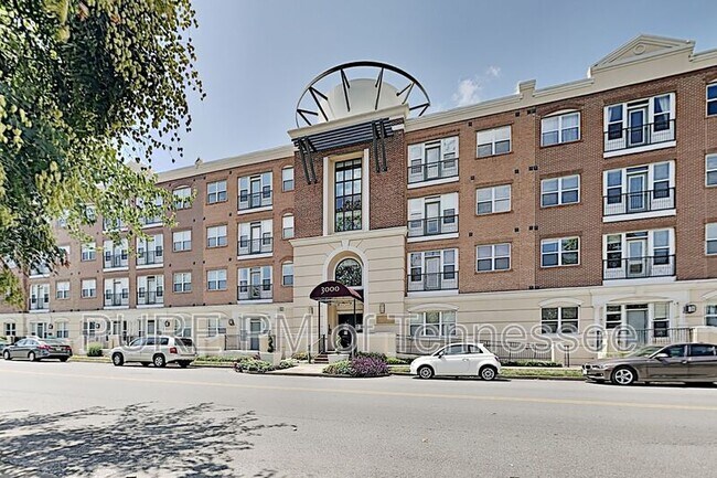 3000 Vanderbilt Pl in Nashville, TN - Building Photo - Building Photo