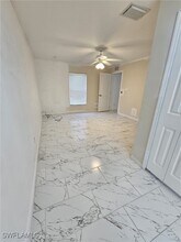 3005 40th St W in Lehigh Acres, FL - Foto de edificio - Building Photo