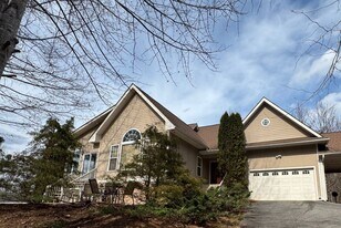 94 Dalya Rd in Swannanoa, NC - Building Photo