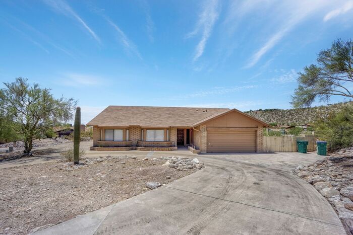 7261 E Gambel Cir in Tucson, AZ - Building Photo