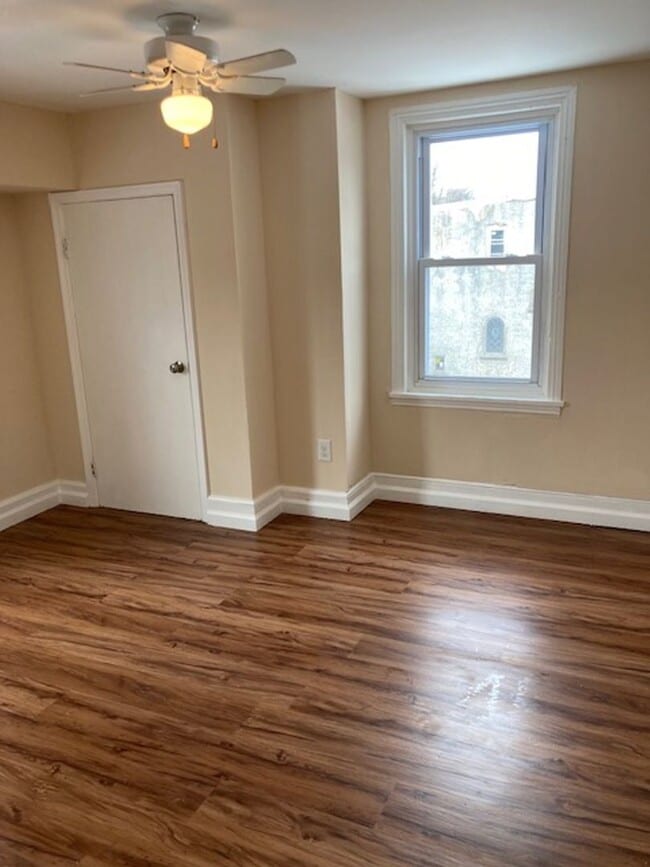 4938 Penn St in Philadelphia, PA - Building Photo - Building Photo