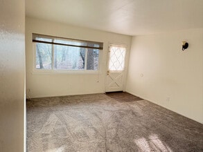 3075 Miles Way in Placerville, CA - Building Photo - Building Photo