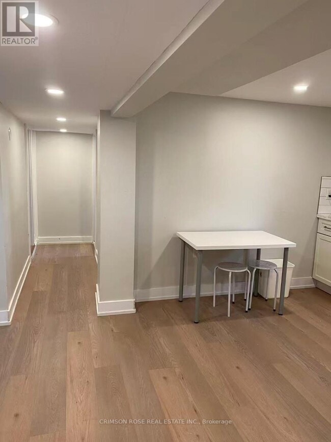 502 Brookside Dr in Oakville, ON - Building Photo - Building Photo