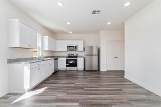 8634 Vacek Xing Wy in Richmond, TX - Building Photo - Building Photo