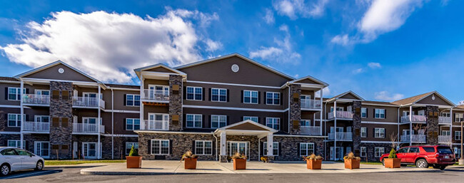 Connect55+ Bedford Senior Living 55+ in Bedford, NH - Foto de edificio - Building Photo