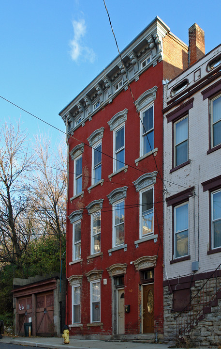 60 E Clifton Ave in Cincinnati, OH - Building Photo