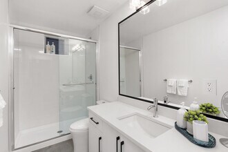 5262 Chaffey Ave in Burnaby, BC - Building Photo - Building Photo