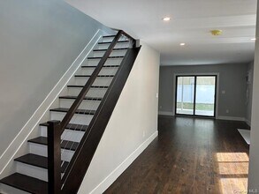 14 Pequot Ave in Port Washington, NY - Building Photo - Building Photo