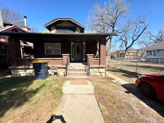 property at 1906 E 55th St