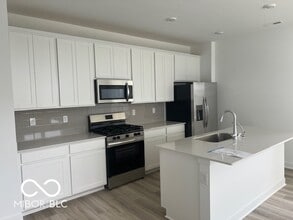 1775 Trinity Ln in Westfield, IN - Building Photo - Building Photo