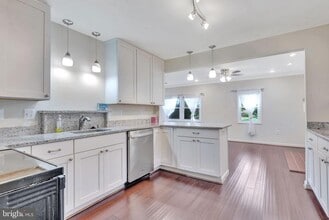 4830 Woods Wharf Rd in Shady Side, MD - Building Photo - Building Photo