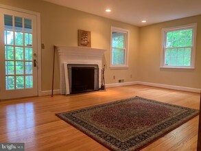 10514 Bucknell Dr in Silver Spring, MD - Building Photo - Building Photo