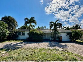 308 SE 12th St in Deerfield Beach, FL - Building Photo