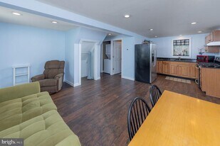 1 Colson Ct in Woodstown, NJ - Building Photo