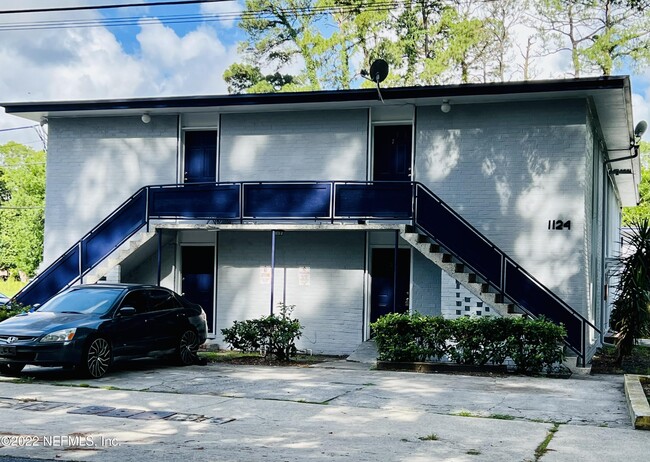 property at 1124 Woodruff Ave