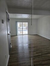 162 Chris Drive, Unit 162 in Englewood, OH - Building Photo - Building Photo