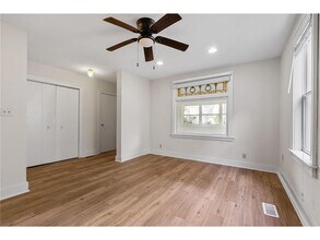 2610 Dupont Ave S in Minneapolis, MN - Building Photo - Building Photo