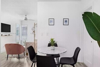 7315 Carlyle Ave in Miami Beach, FL - Building Photo - Building Photo