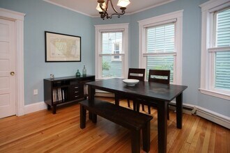 38 Maple Ave in Cambridge, MA - Building Photo - Building Photo