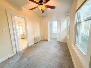 190 Montauk Ave in New London, CT - Building Photo - Building Photo