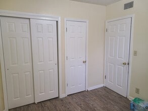 1564 W 14th St, Unit #3 in Jacksonville, FL - Foto de edificio - Building Photo