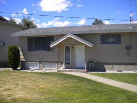 1322 N Baker Ave in East Wenatchee, WA - Building Photo