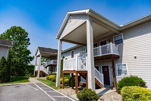 Crosswinds Apartments in Fairmont, WV - Building Photo