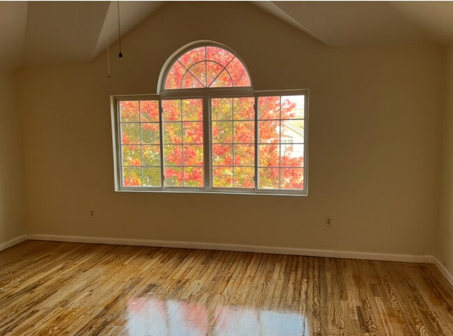 36 Mersereau Ave, Unit 3rd Floor in Staten Island, NY - Foto de edificio - Building Photo