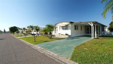 209 50th Avenue Plaza E in Bradenton, FL - Building Photo - Building Photo