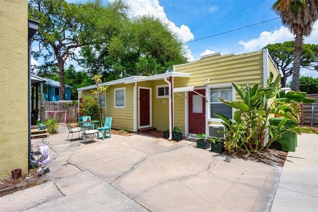 property at 321 Ohio Pl