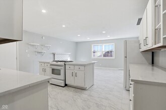 3329 Melbourne Cir in Indianapolis, IN - Building Photo - Building Photo