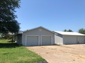 13911 E 122nd St N in Collinsville, OK - Building Photo - Building Photo