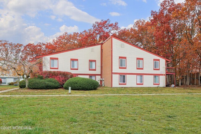 89 Northrup Dr in Brick, NJ - Building Photo - Building Photo