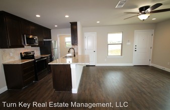 142 Crossbow Ct in Weatherford, TX - Foto de edificio - Building Photo