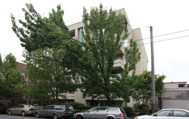 Capitol Hill Park in Seattle, WA - Foto de edificio - Building Photo