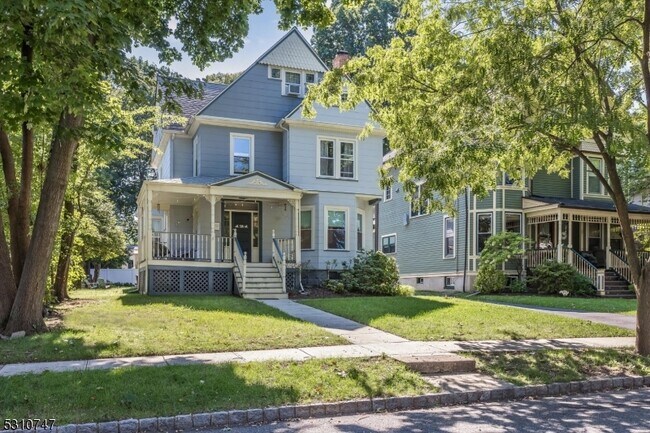121 Midland Ave