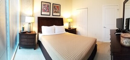 4 W Martin Luther King Jr Blvd in Charlotte, NC - Building Photo - Building Photo