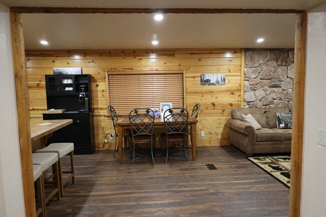 1910 Sierra Pine Loop in Pinetop, AZ - Building Photo - Building Photo