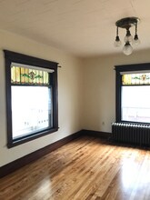 9 Grasmere Rd in Portland, ME - Building Photo - Building Photo