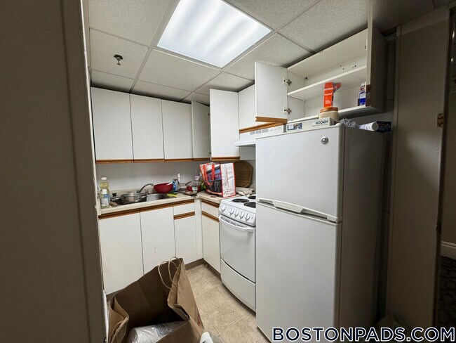 62 Boylston St, Unit 806 in Boston, MA - Building Photo - Building Photo