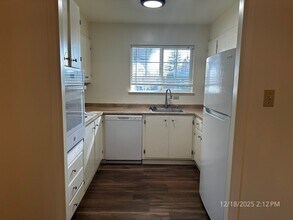 1700 Yellowstone St in Napa, CA - Building Photo - Building Photo