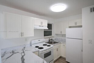 3501 W 11th Ave in Hialeah, FL - Building Photo