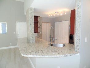 3417 NW 44th St in Lauderdale Lakes, FL - Building Photo - Building Photo