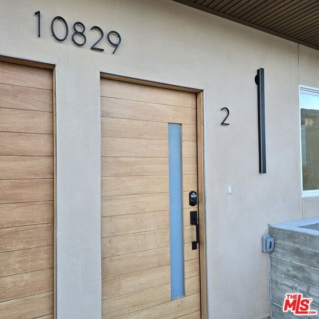 property at 10829 Peach Grove St