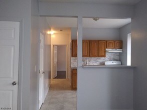 482 S 17th St-Unit -2R in Newark, NJ - Building Photo - Building Photo