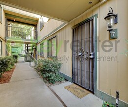 600 Del Verde Cir in Sacramento, CA - Building Photo - Building Photo