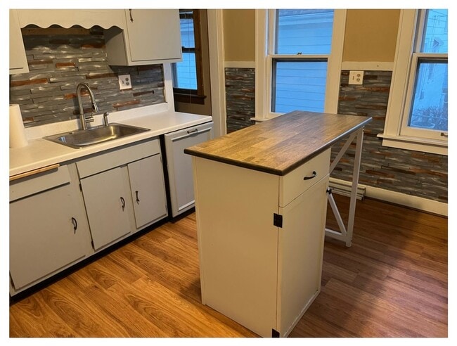 2001-2003-2003 N 55th St