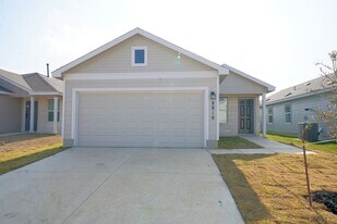 8810 Barrow Path in Converse, TX - Building Photo