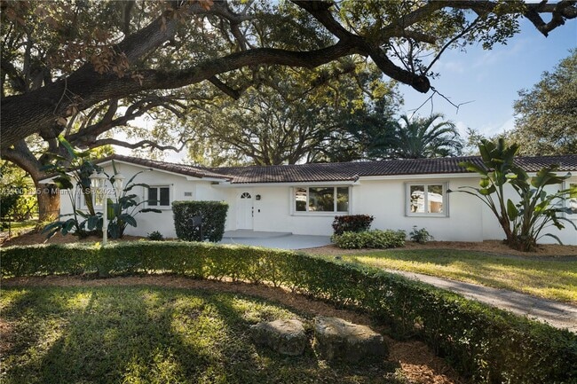 8390 SW 132nd St in Miami, FL - Building Photo - Building Photo